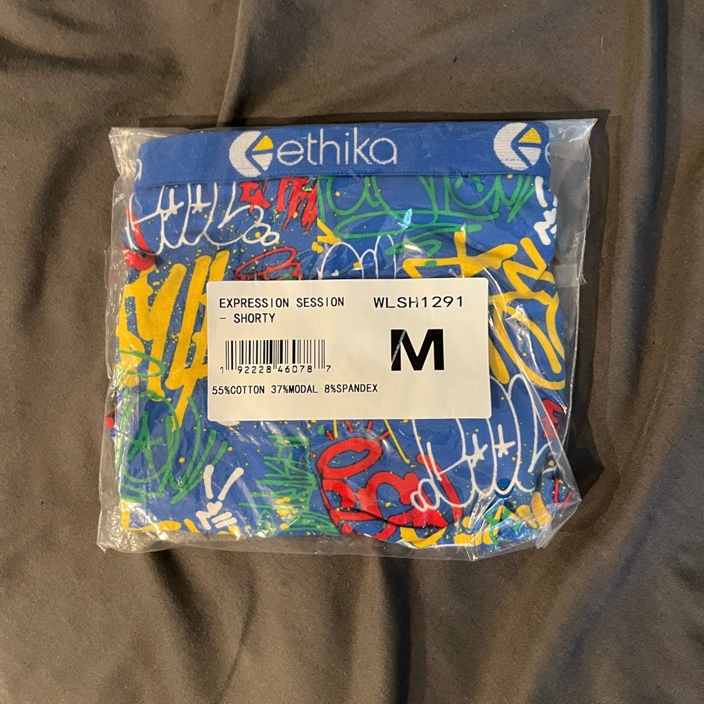 Ethika the shorty med